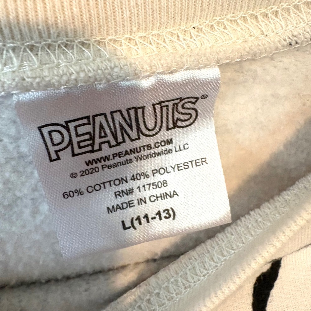 Peanuts Cream Snoopy and Woodstock Print Sweatshirt in Size L - Picture 8 of 10